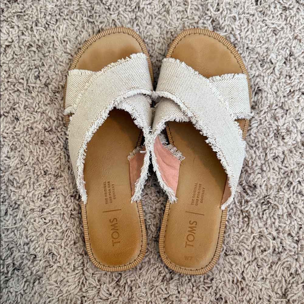 TOMS Women's Tan and Cream Sandals